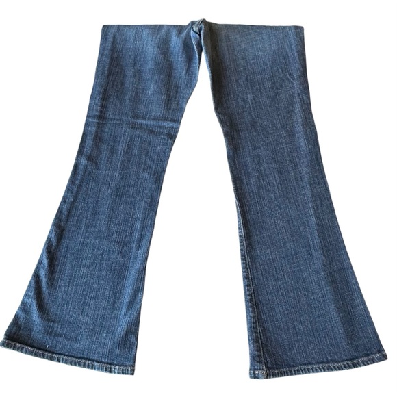 Old Navy Jeans Womens SweetHeart Flared Classic Rise Stretch 30” Inseam Size 10 - Picture 9 of 16